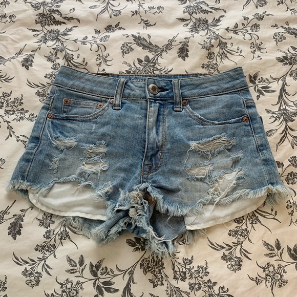 American Eagle Ripped jean shorts - Picture 1 of 3